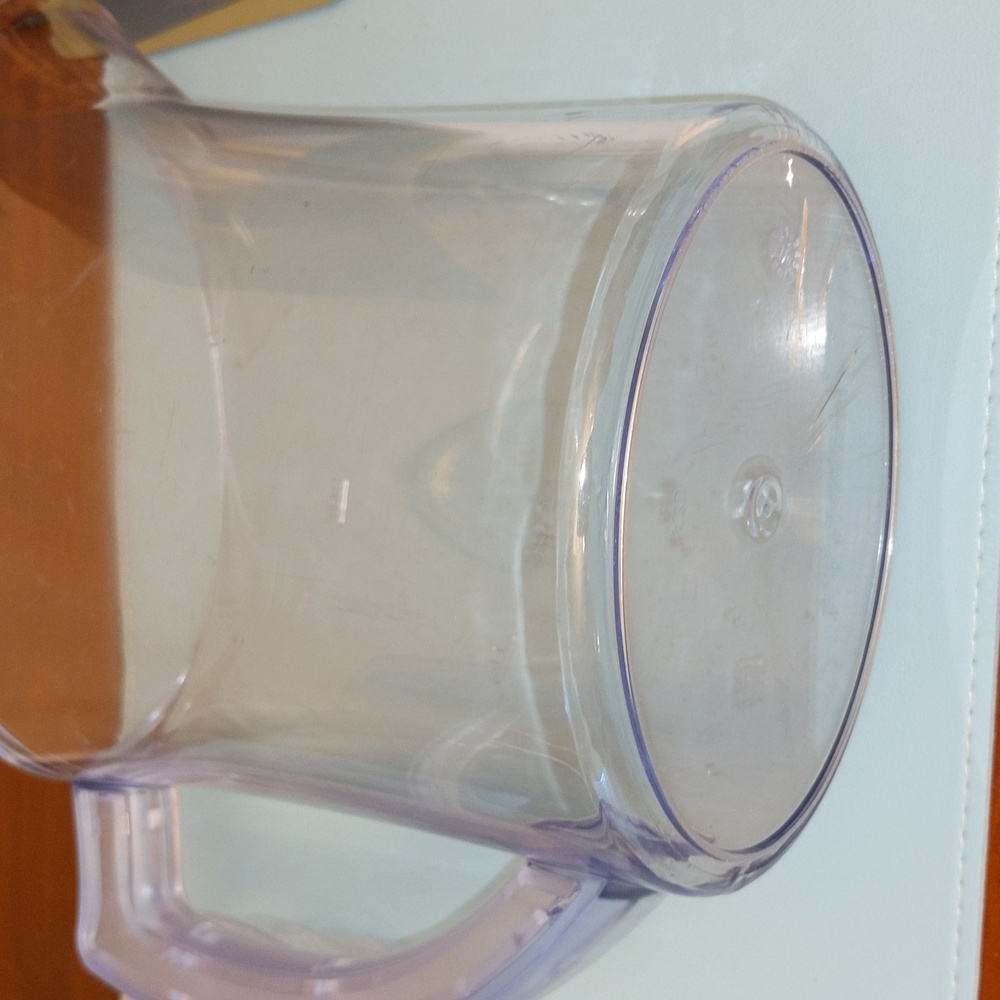 Pampered Chef Clear 2-Quart Quick Stir Pitcher with Attached Vented Stirrer - Picture 5 of 6